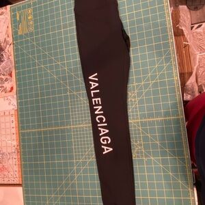 Valenciaga Black Leggings size Médium
